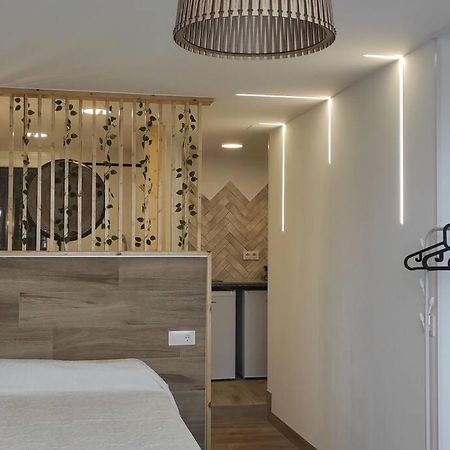 Estudio Con Balcon A 9Min. Del Centro En Metro 세비야 외부 사진